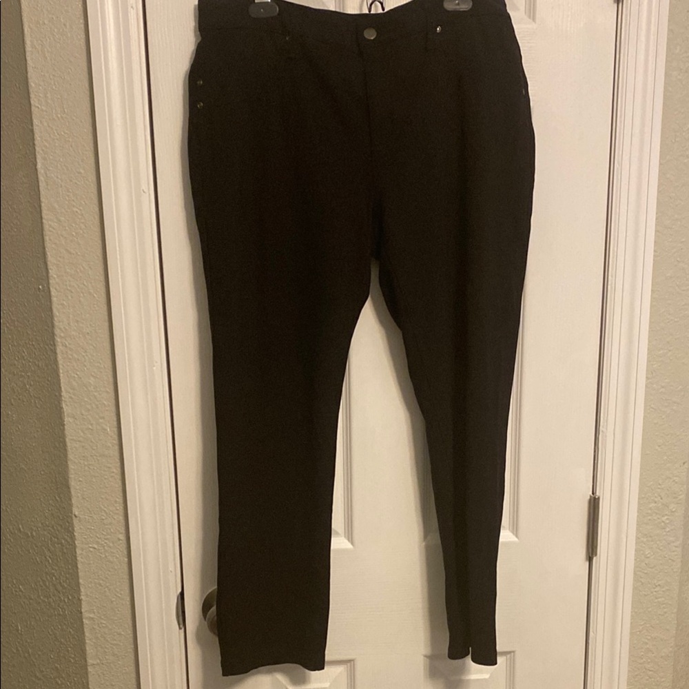 Time and Tru Black Skinny Stretch Pants
